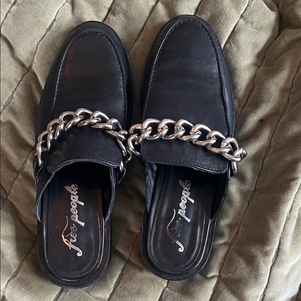 Free People Black leather mules